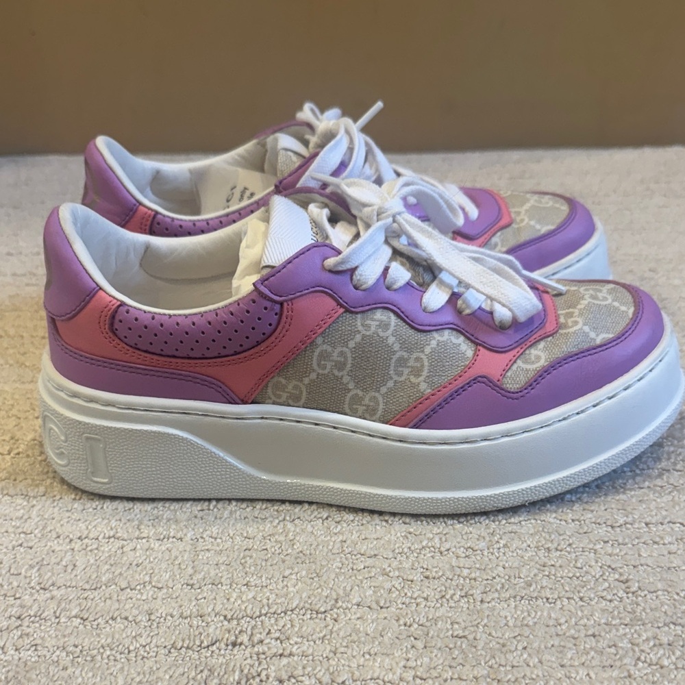 Gucci Women's Pink and Purple Logo Sneakers